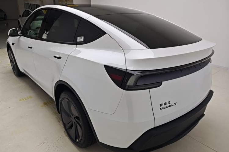 Used Tesla Model Y 2026 Rear-Drive Model Rear