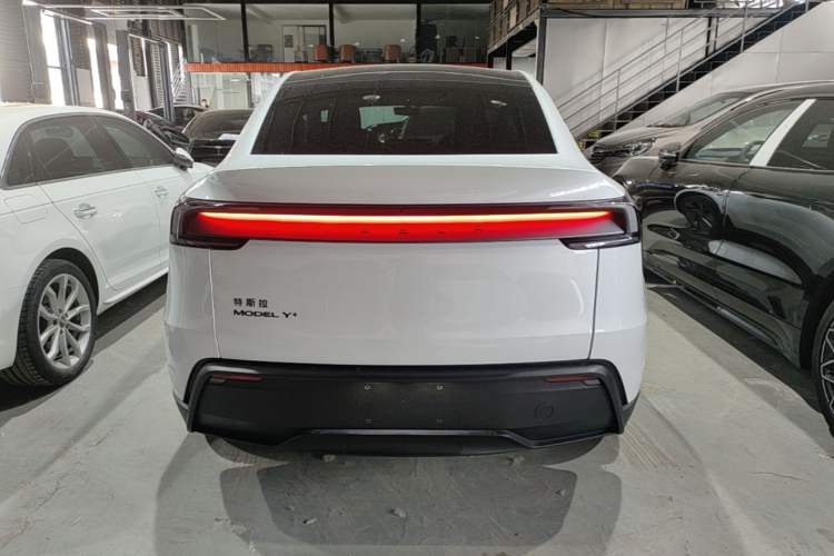 Used Tesla Model Y 2026 Facelifted Long-Range Rear-Drive Model Rear