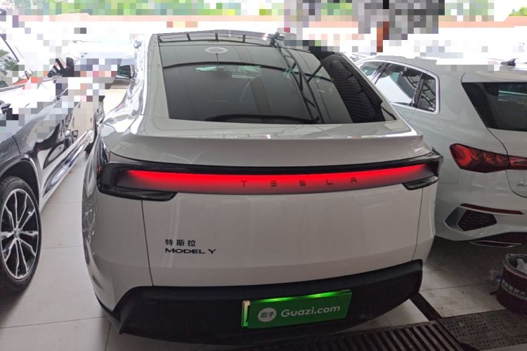 Used Tesla Model Y 2026 Rear-Drive Model Rear