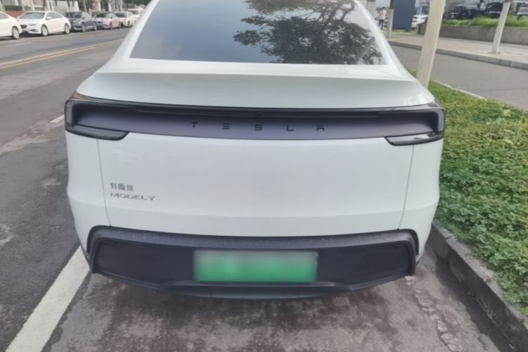 Used Tesla Model Y 2026 Rear-Drive Model Rear