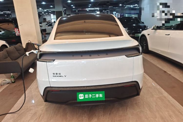Used Tesla Model Y 2026 Rear-Drive Model Rear