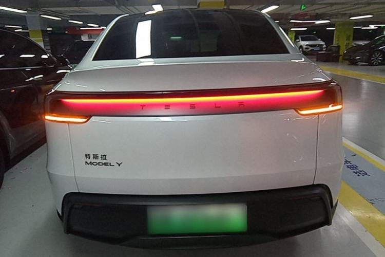 Used Tesla Model Y 2026 Rear-Drive Model Rear