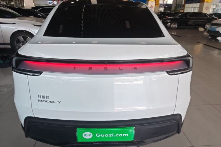 Used Tesla Model Y 2026 Rear-Drive Model Rear