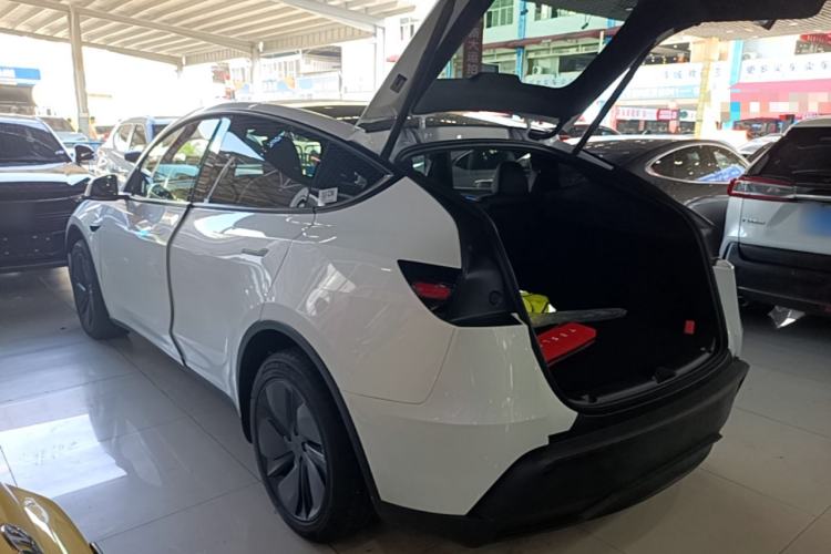 Used Tesla Model Y 2026 Facelifted Long-Range Rear-Drive Model Rear Left 45 Deg