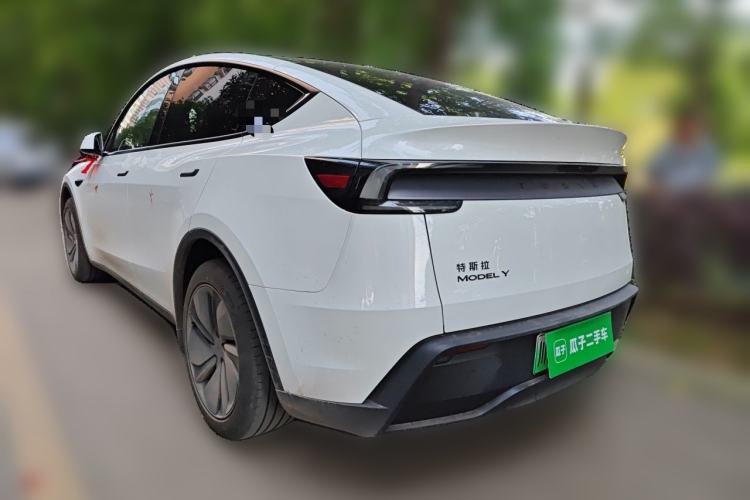 Used Tesla Model Y 2026 Rear-Drive Model Rear Left 45 Deg