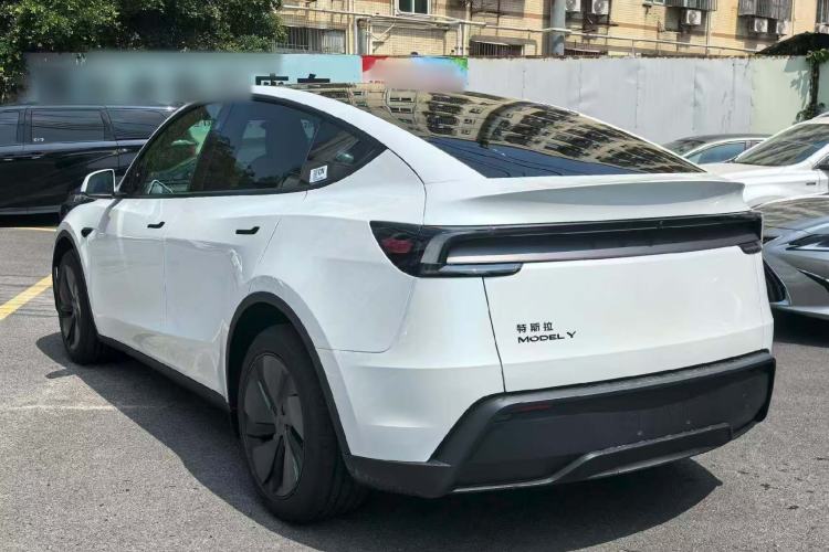 Used Tesla Model Y 2026 Rear-Drive Model Rear Left 45 Deg