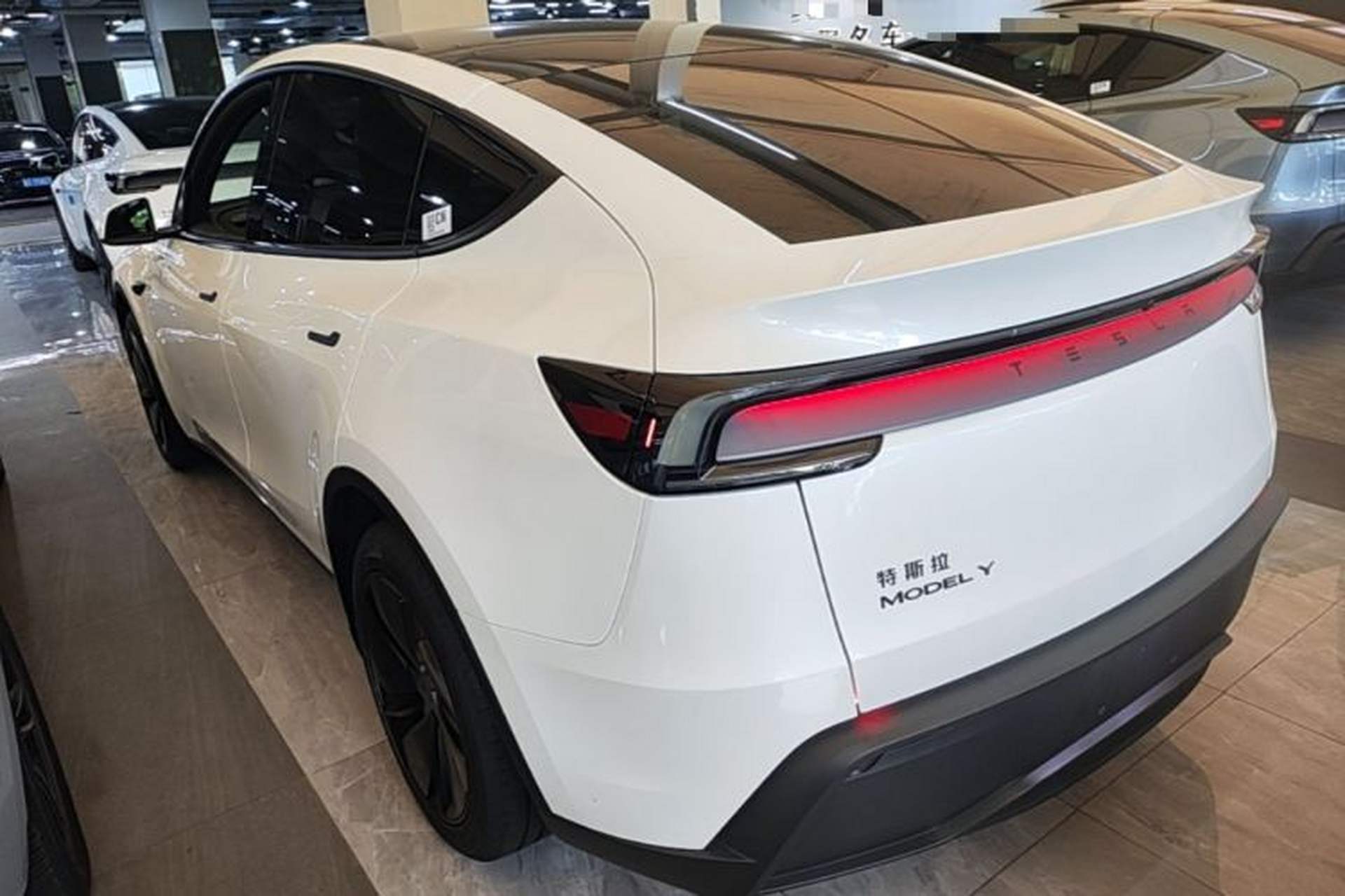 Used Tesla Model Y 2026 Rear-Drive Model Rear Left 45 Deg