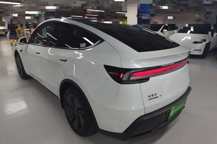 Used Tesla Model Y 2026 Rear-Drive Model Rear Left 45 Deg