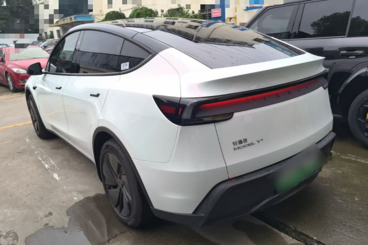 Used Tesla Model Y 2026 Facelifted Long-Range Rear-Drive Model Rear Left 45 Deg