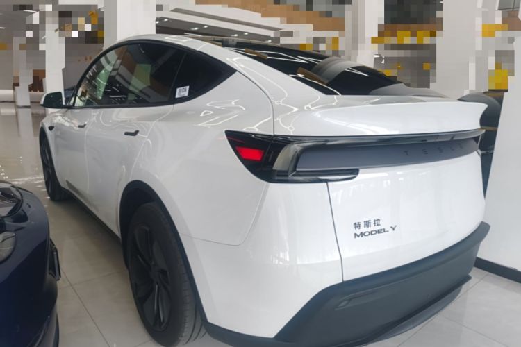 Used Tesla Model Y 2026 Rear-Drive Model Rear Left 45 Deg