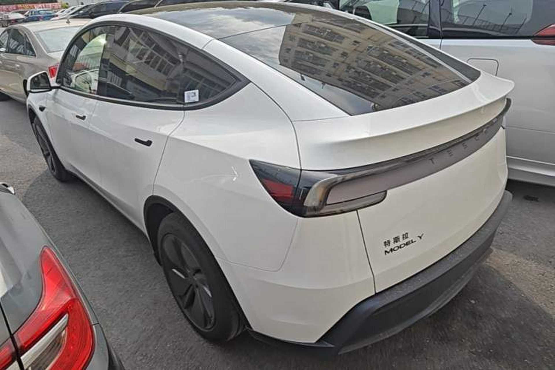 Used Tesla Model Y 2026 Rear-Drive Model Rear Left 45 Deg