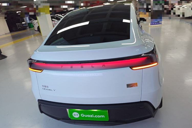 Used Tesla Model Y 2026 Rear-Drive Model Rear