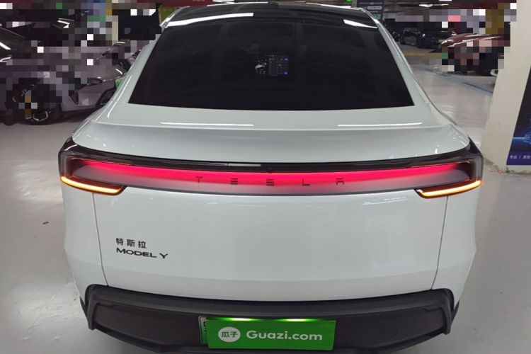 Used Tesla Model Y 2026 Rear-Drive Model Rear