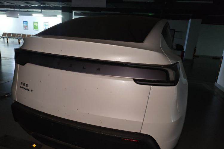 Used Tesla Model Y 2026 Rear-Drive Model Rear