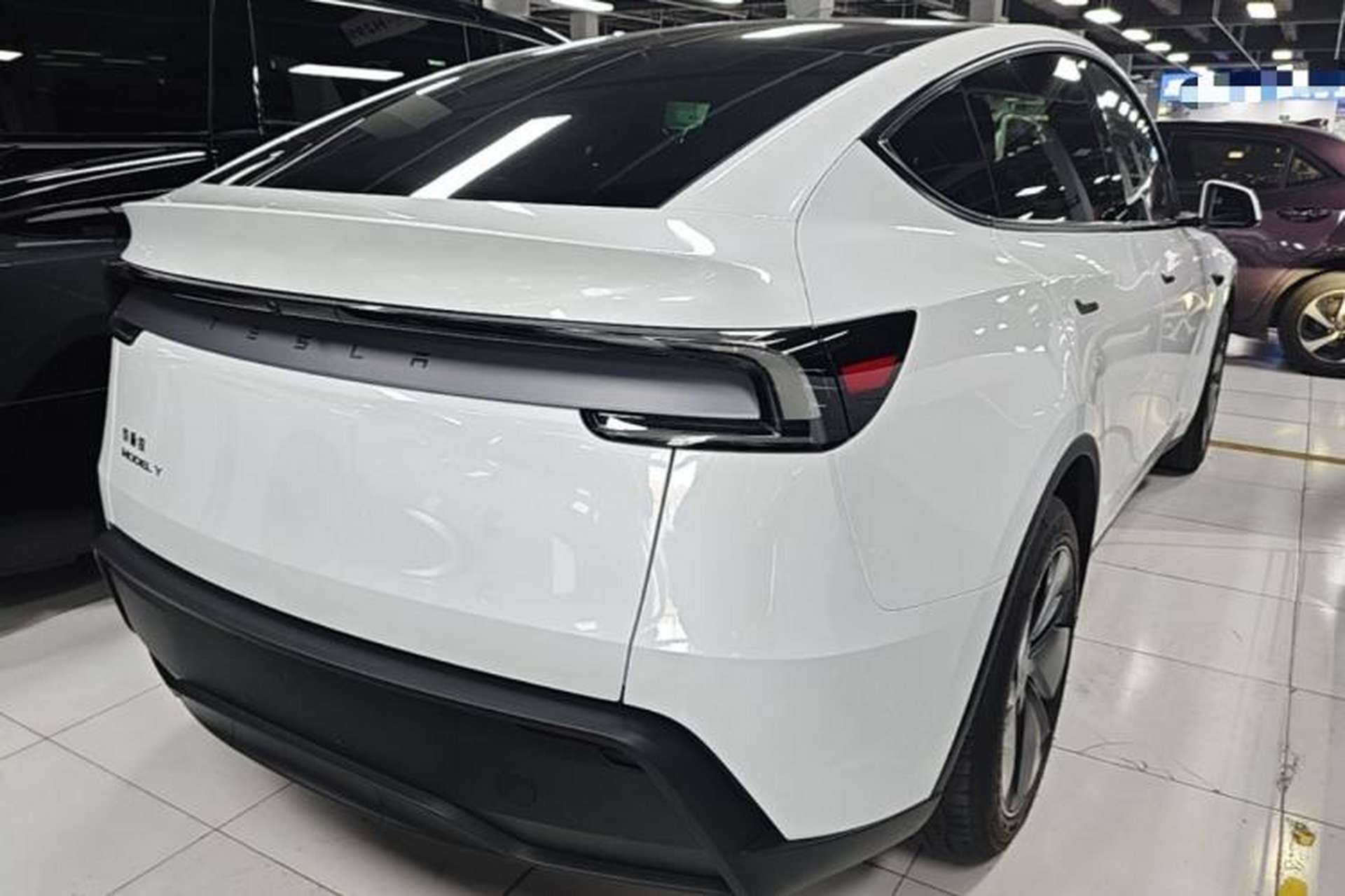 Used Tesla Model Y 2026 Rear-Drive Model Rear Right 45 Deg
