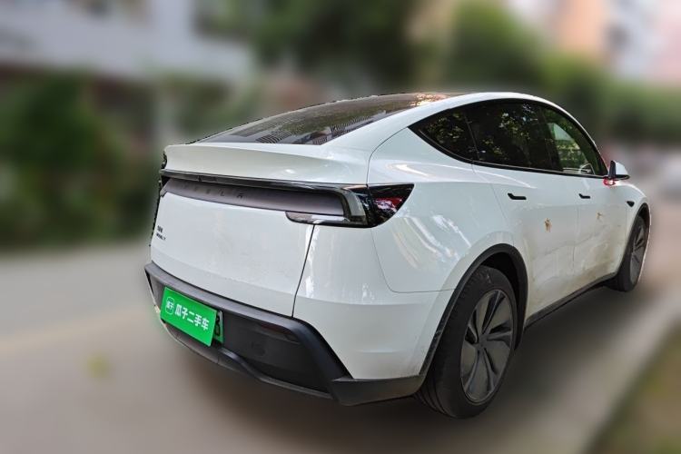 Used Tesla Model Y 2026 Rear-Drive Model Rear Right 45 Deg