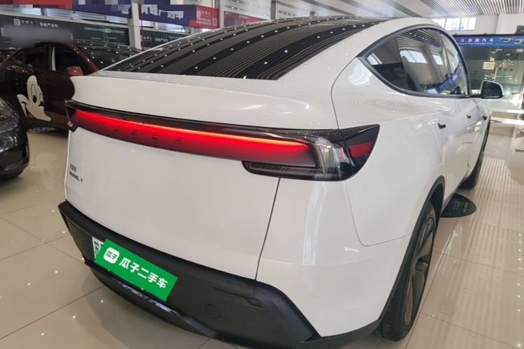 Used Tesla Model Y 2026 Rear-Drive Model Rear Right 45 Deg