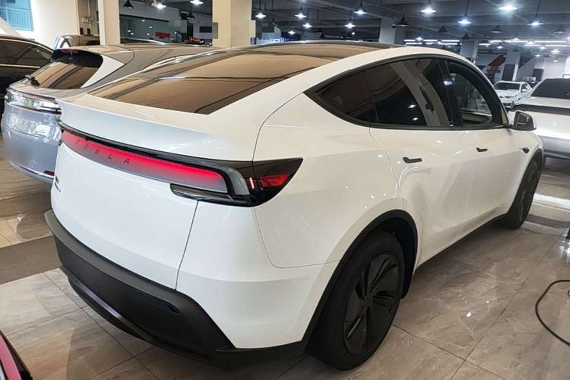 Used Tesla Model Y 2026 Rear-Drive Model Rear Right 45 Deg