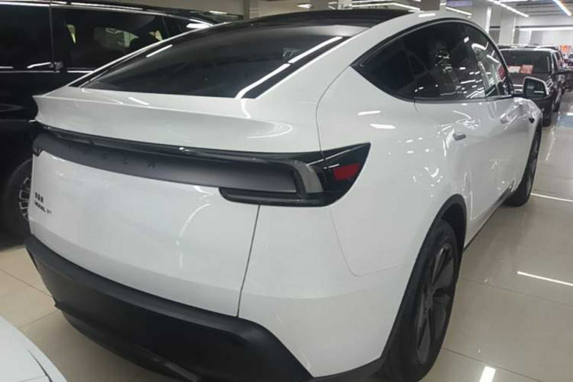Used Tesla Model Y 2026 Long-Range All-Wheel-Drive Model Rear Right 45 Deg