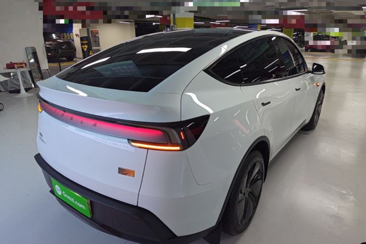 Used Tesla Model Y 2026 Rear-Drive Model Rear Right 45 Deg