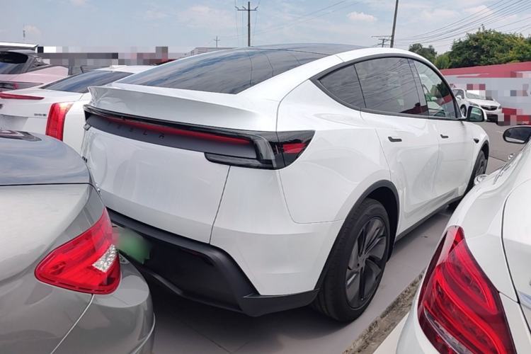 Used Tesla Model Y 2026 Rear-Drive Model Rear Right 45 Deg