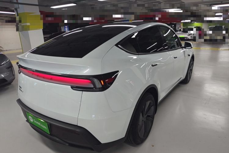 Used Tesla Model Y 2026 Rear-Drive Model Rear Right 45 Deg