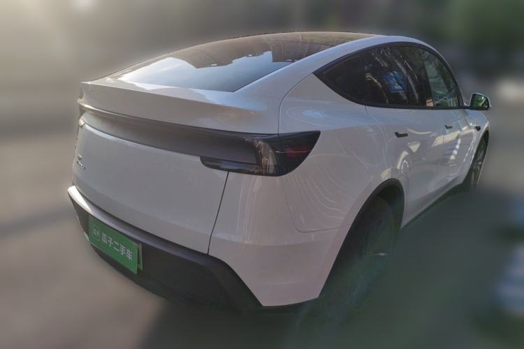 Used Tesla Model Y 2026 Rear-Drive Model Rear Right 45 Deg