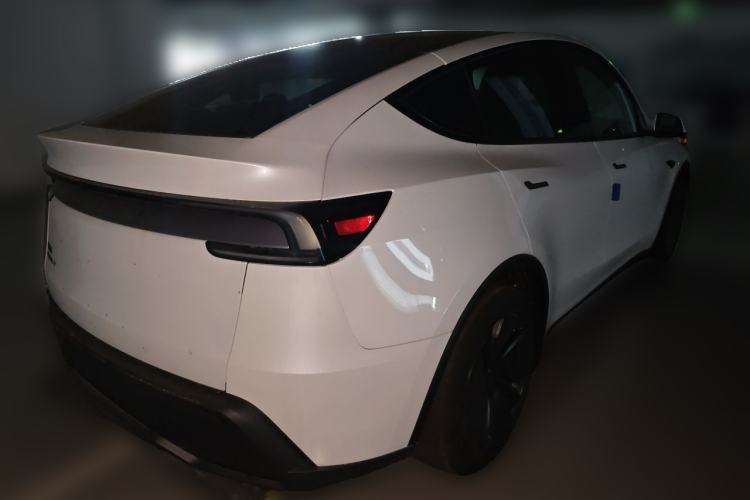 Used Tesla Model Y 2026 Rear-Drive Model Rear Right 45 Deg