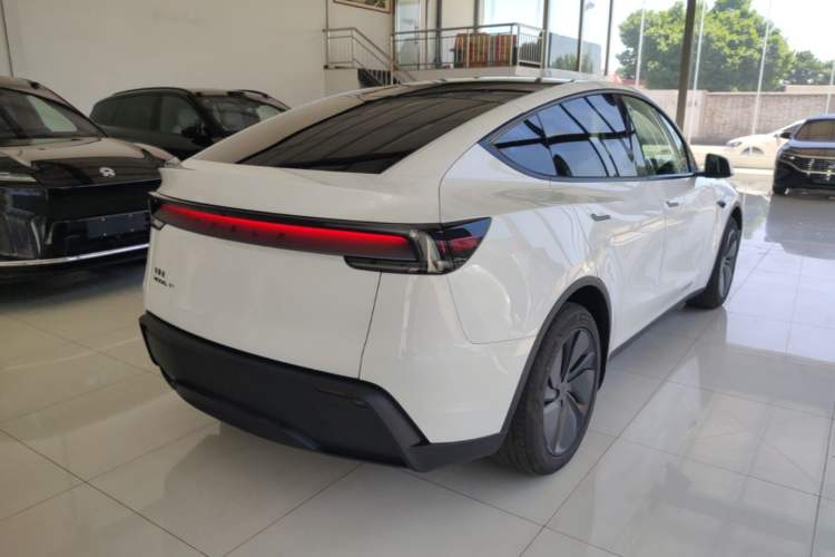 Used Tesla Model Y 2026 Long-Range All-Wheel-Drive Model Rear Right 45 Deg