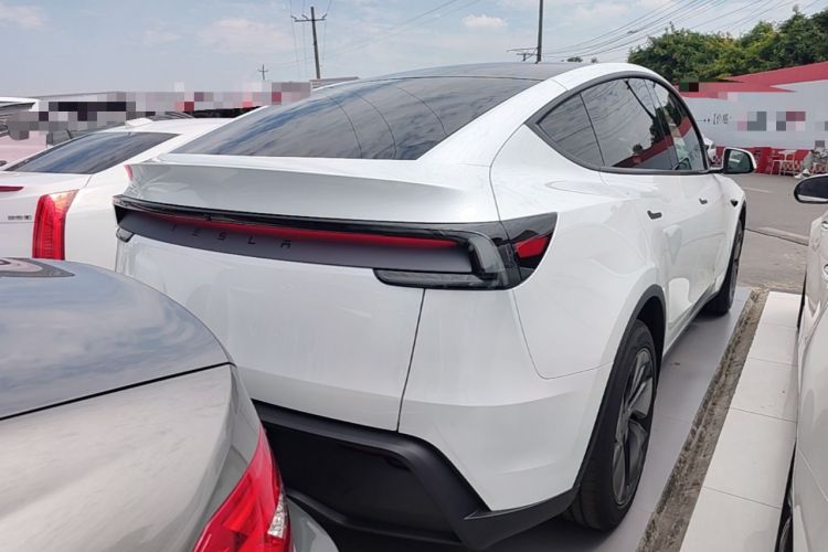 Used Tesla Model Y 2026 Rear-Drive Model Rear