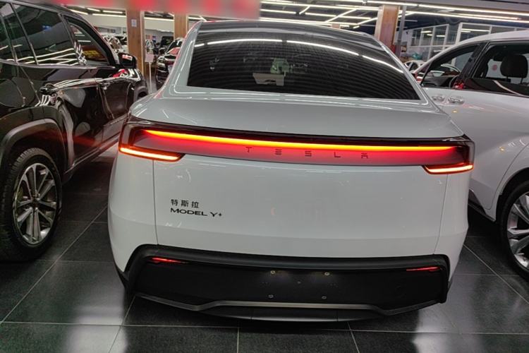 Used Tesla Model Y 2026 Long-Range All-Wheel-Drive Model Rear