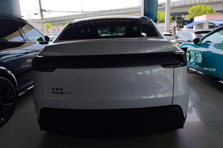 Used Tesla Model Y 2026 Long-Range All-Wheel-Drive Model Rear