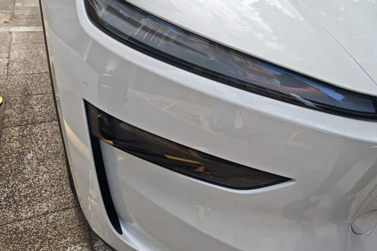 Used Tesla Model Y 2026 Rear-Drive Model Right Front Headlight