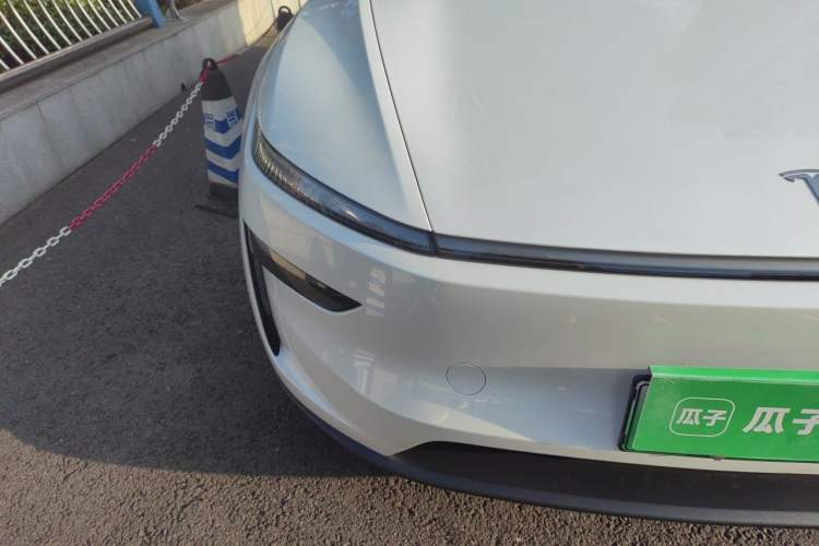 Used Tesla Model Y 2026 Rear-Drive Model Right Front Headlight