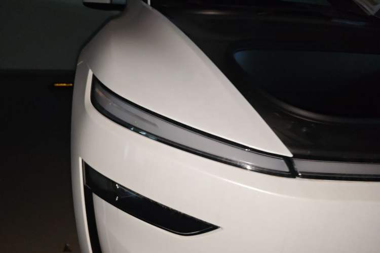 Used Tesla Model Y 2026 Rear-Drive Model Right Front Headlight