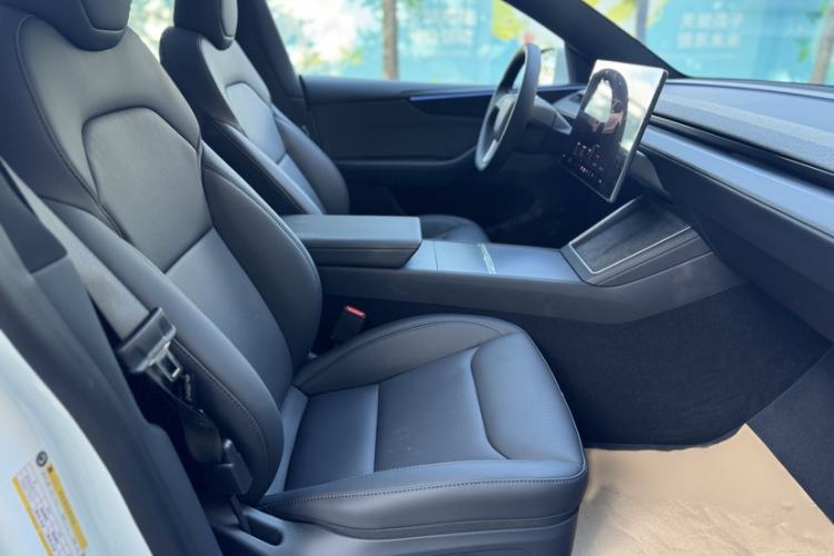 Used Tesla Model Y 2026 Facelifted Long-Range Rear-Drive Model Right Front Seat