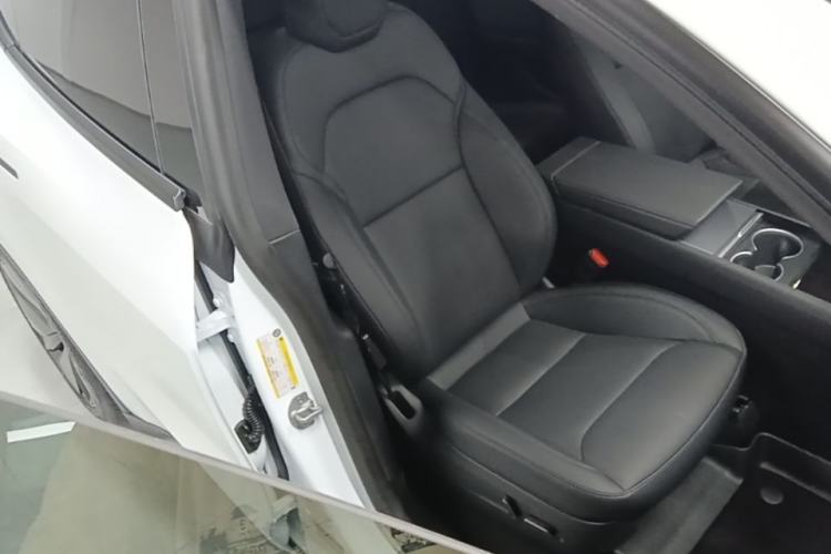 Used Tesla Model Y 2026 Rear-Drive Model Right Front Seat