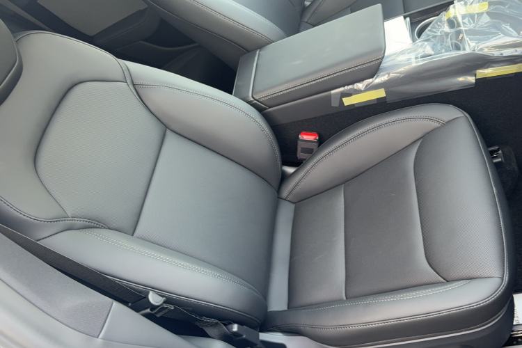 Used Tesla Model Y 2026 Rear-Drive Model Right Front Seat