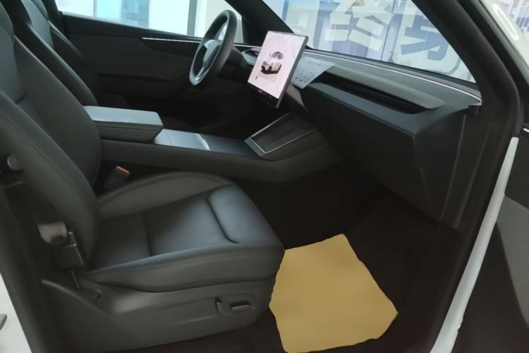 Used Tesla Model Y 2026 Rear-Drive Model Right Front Seat