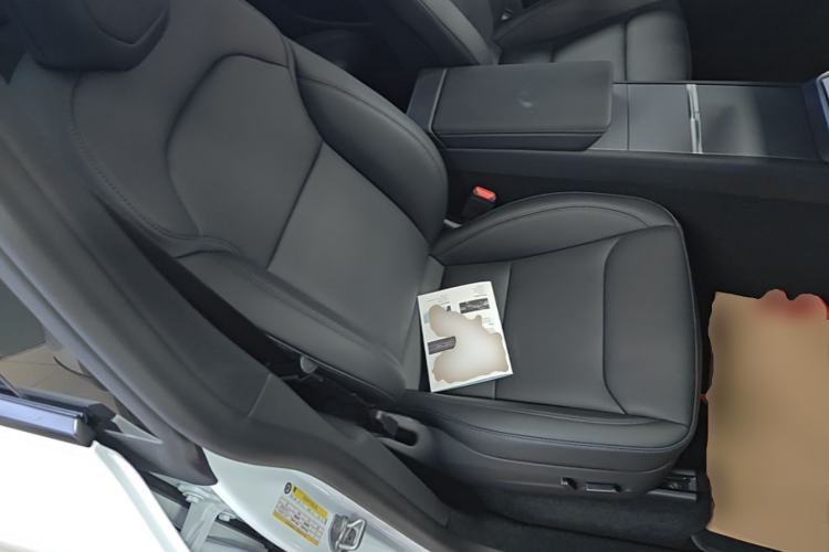 Used Tesla Model Y 2026 Rear-Drive Model Right Front Seat