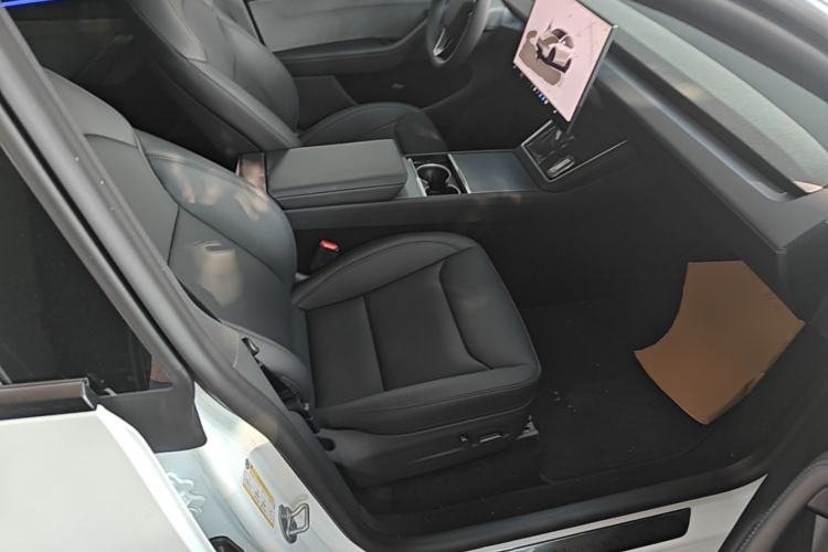 Used Tesla Model Y 2026 Rear-Drive Model Right Front Seat