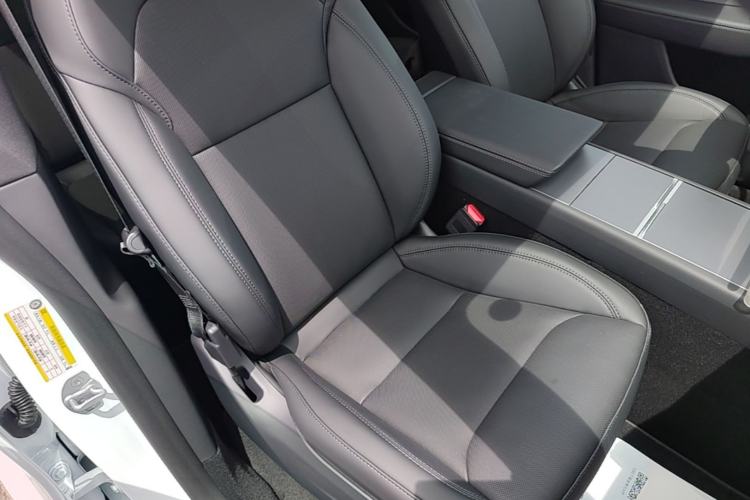 Used Tesla Model Y 2026 Rear-Drive Model Right Front Seat