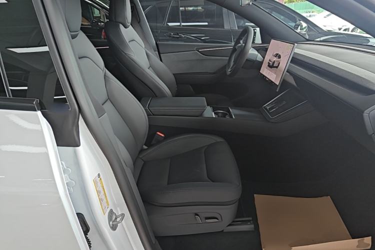 Used Tesla Model Y 2026 Rear-Drive Model Right Front Seat