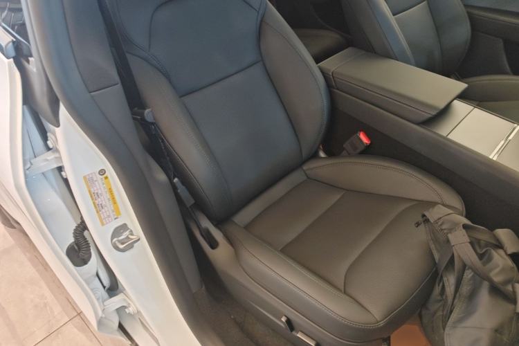 Used Tesla Model Y 2026 Rear-Drive Model Right Front Seat