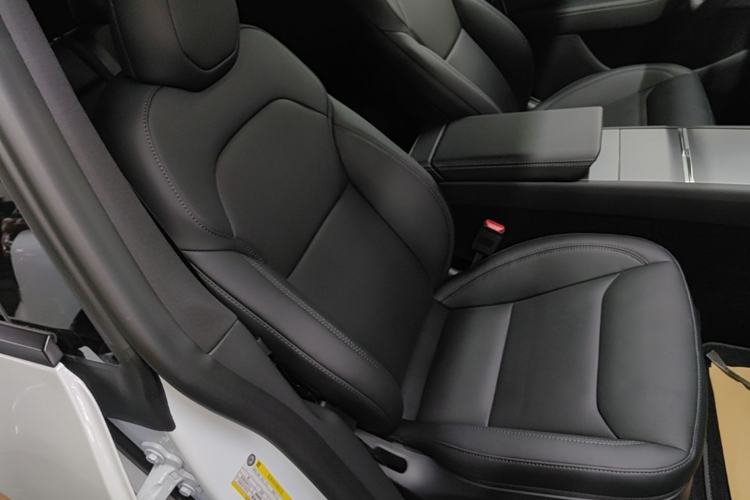 Used Tesla Model Y 2026 Long-Range All-Wheel-Drive Model Right Front Seat