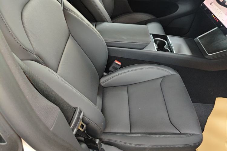 Used Tesla Model Y 2026 Rear-Drive Model Right Front Seat