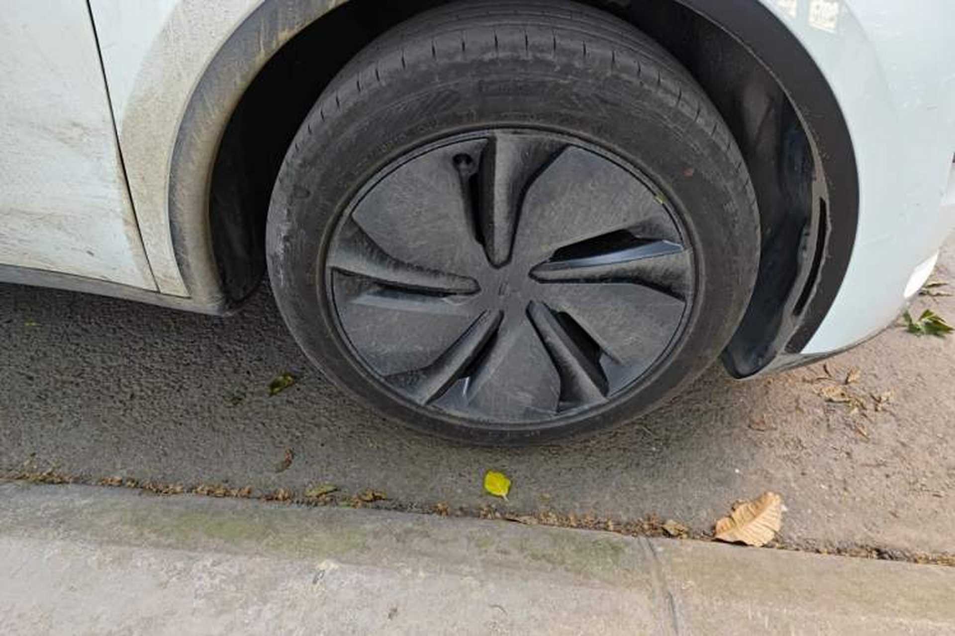 Used Tesla Model Y 2026 Rear-Drive Model Right Front Wheel Hub