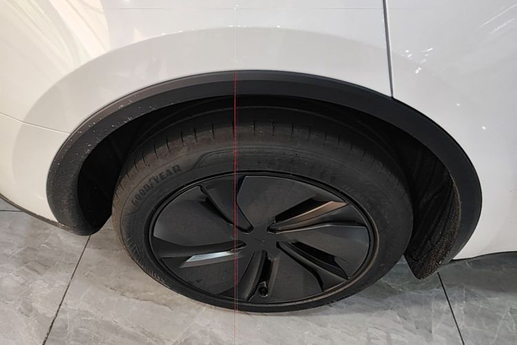 Used Tesla Model Y 2026 Rear-Drive Model Right Rear Wheel Hub