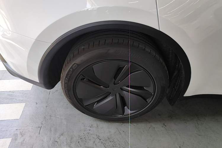 Used Tesla Model Y 2026 Facelifted Long-Range Rear-Drive Model Right Rear Wheel Hub