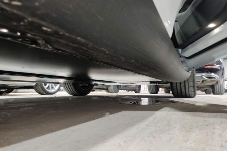 Used Tesla Model Y 2026 Facelifted Long-Range Rear-Drive Model Right Side Sill